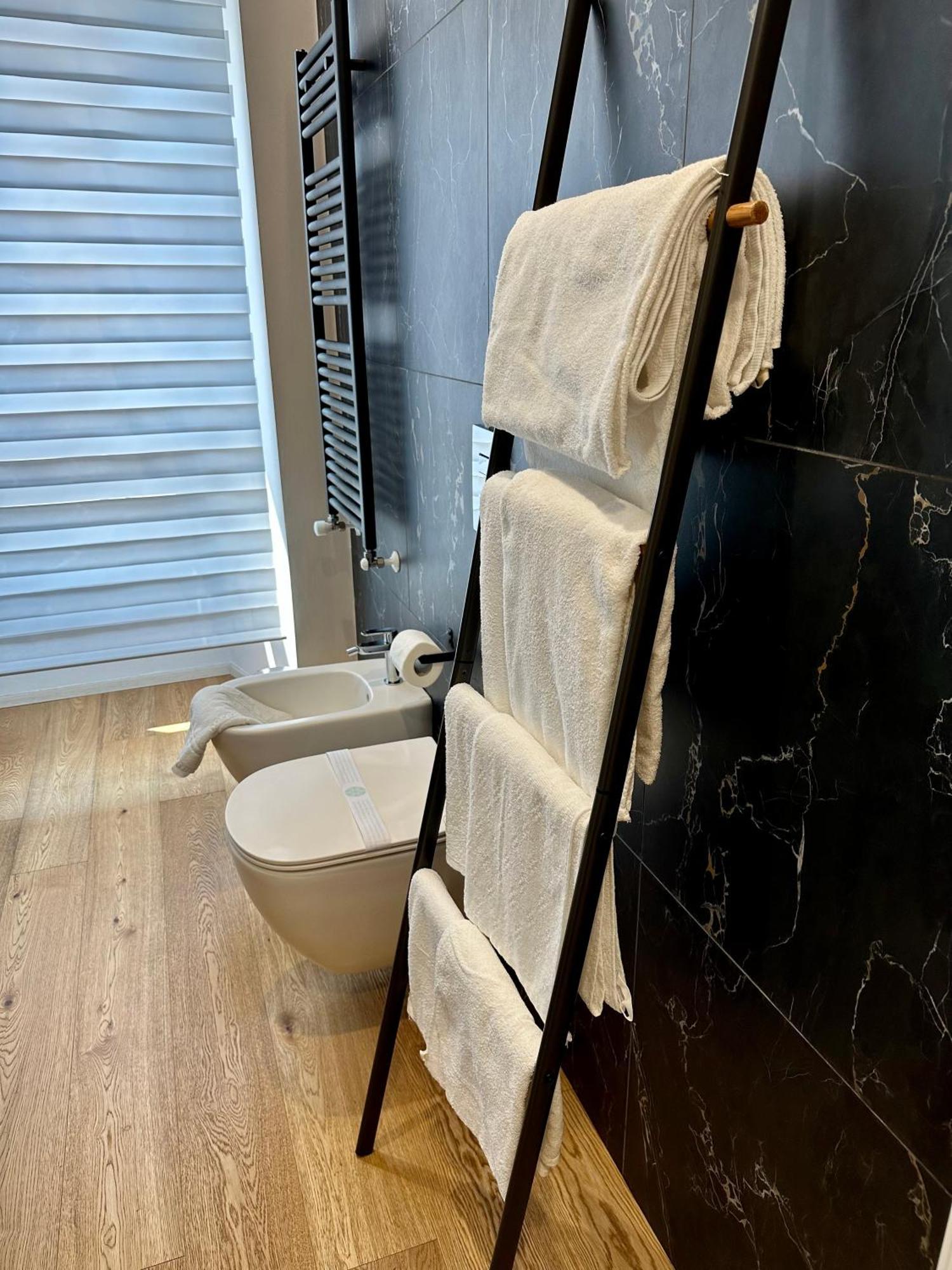 Appartement Lr Deluxe - Fondazione Prada - Metro M3 *